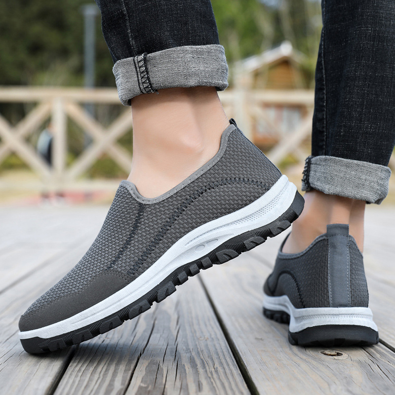 Men's Light Flat Slip-on Sneakers